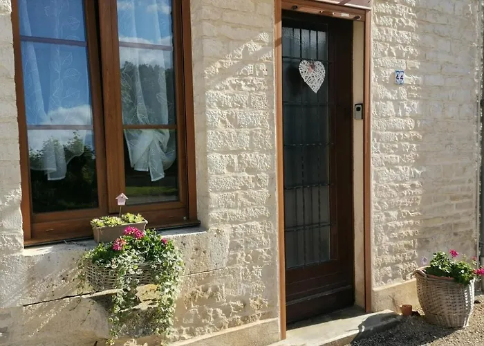 Au Pied Du Vignoble Champenois